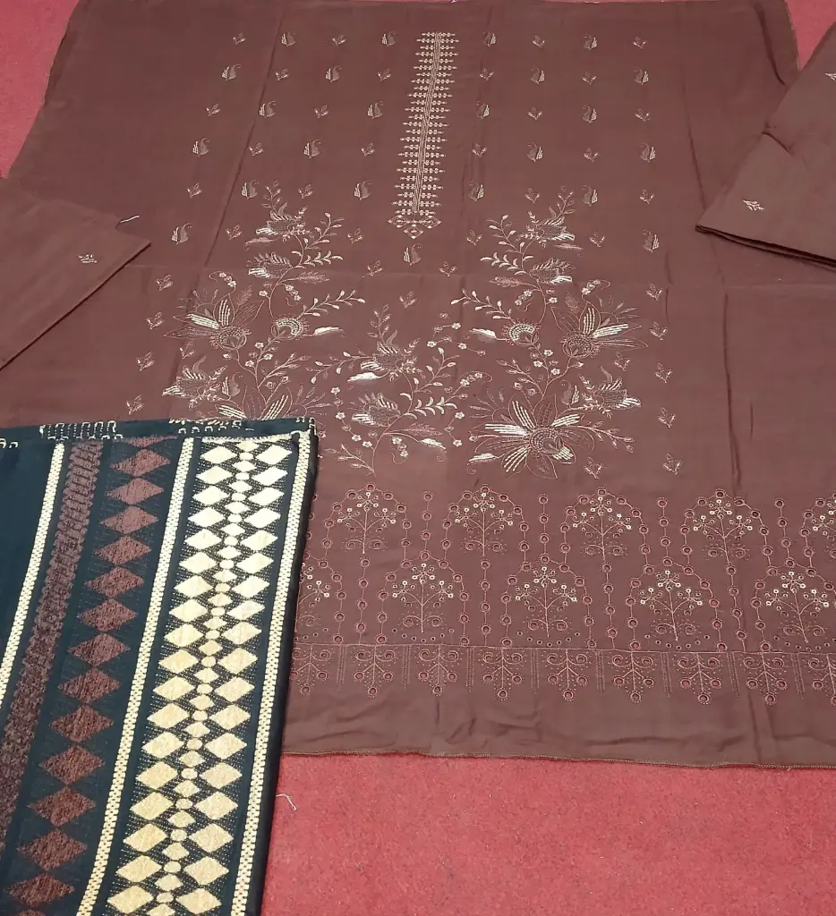 3 Piece Unstitched Heavy Embroidered Dhanak Wool Suit || مخملی دھاگے کی شال4
